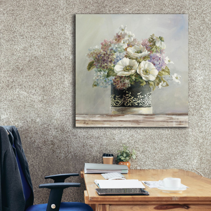 «Anemones In Black and White Hatbox» par Danhui Nai, art mural sur toile, H 37 po x l 37 po