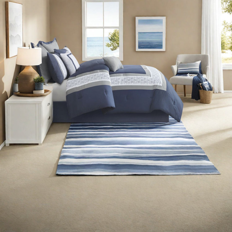 Ensemble de literie élégant en polyester 8 pièces, motif brodé bleu marine pour la maison