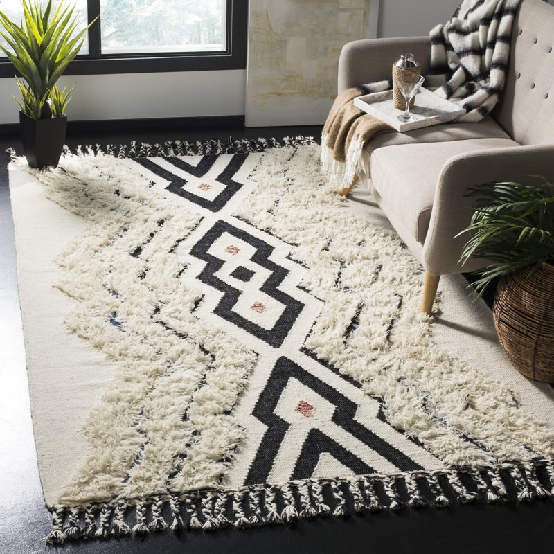 Isanti Geometric Wool Hand Woven Area Rug, Rectangle 122 x 183 cm