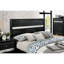 Grand lit moderne en bois massif avec rangement dans la chambre noire Tranquility pour chambre à coucher, style contemporain