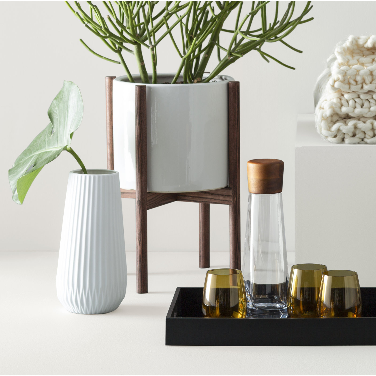 Laudine 11.5'' Stoneware Table Vase, White