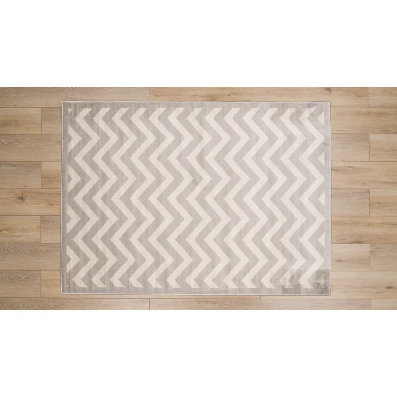 Chevron Elegance Off-White and Grey 8' x 10' Synthetic Rug