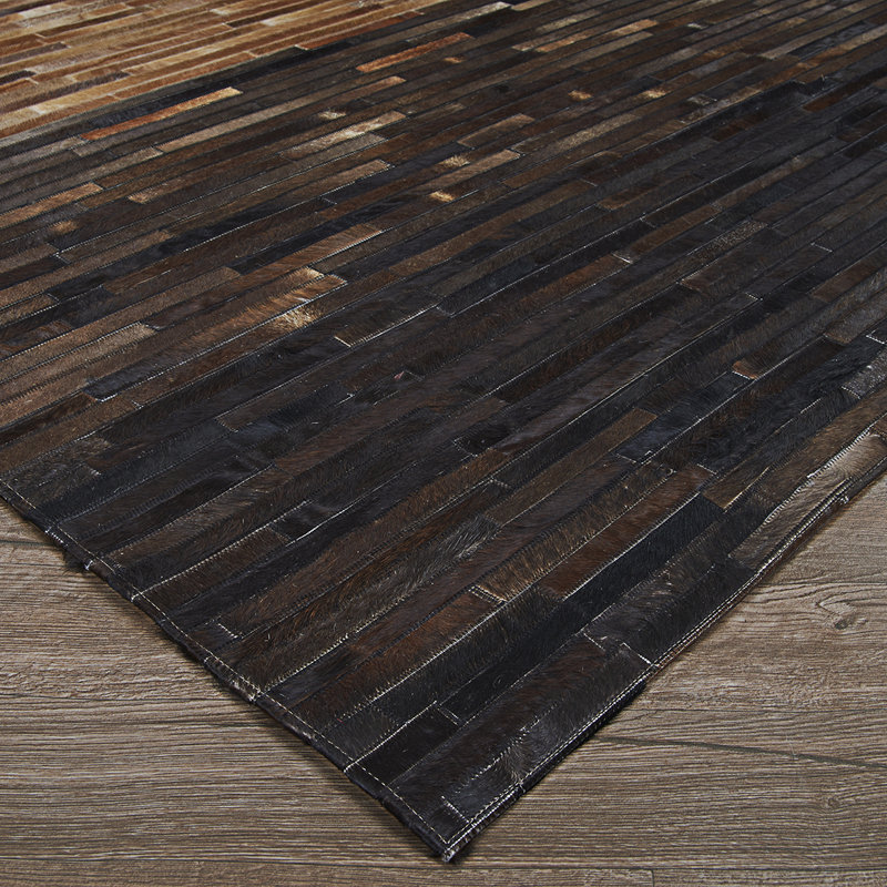 Tapis en laine de vache Ashlie, Rectangle : 5 pi 6 po x 8 pi