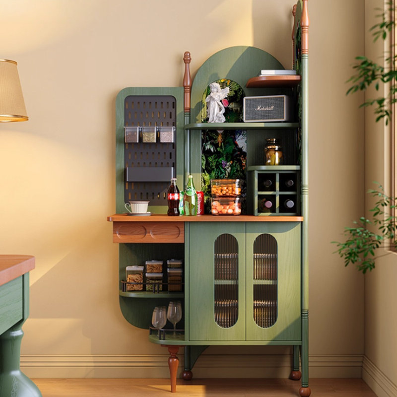 Buffet d'angle intégré au mur