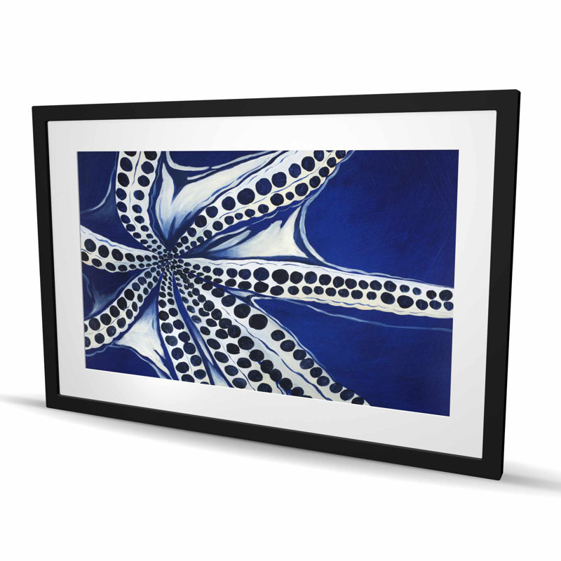 Pieuvre nageuse - impression contemporaine mate encadrée bleue, H 36 po x l 24 po, Noir