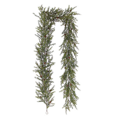 Garlands Wreaths PINE