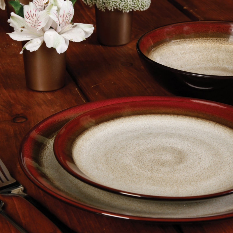 Elite Couture Bands 16-Piece Dinnerware Set, Red