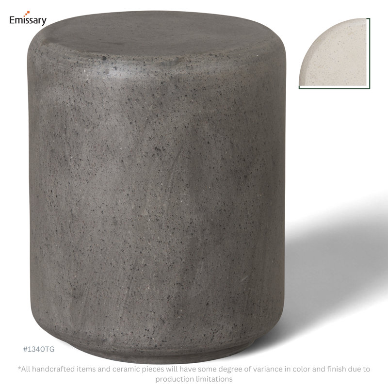 Tabouret de jardin en ciment