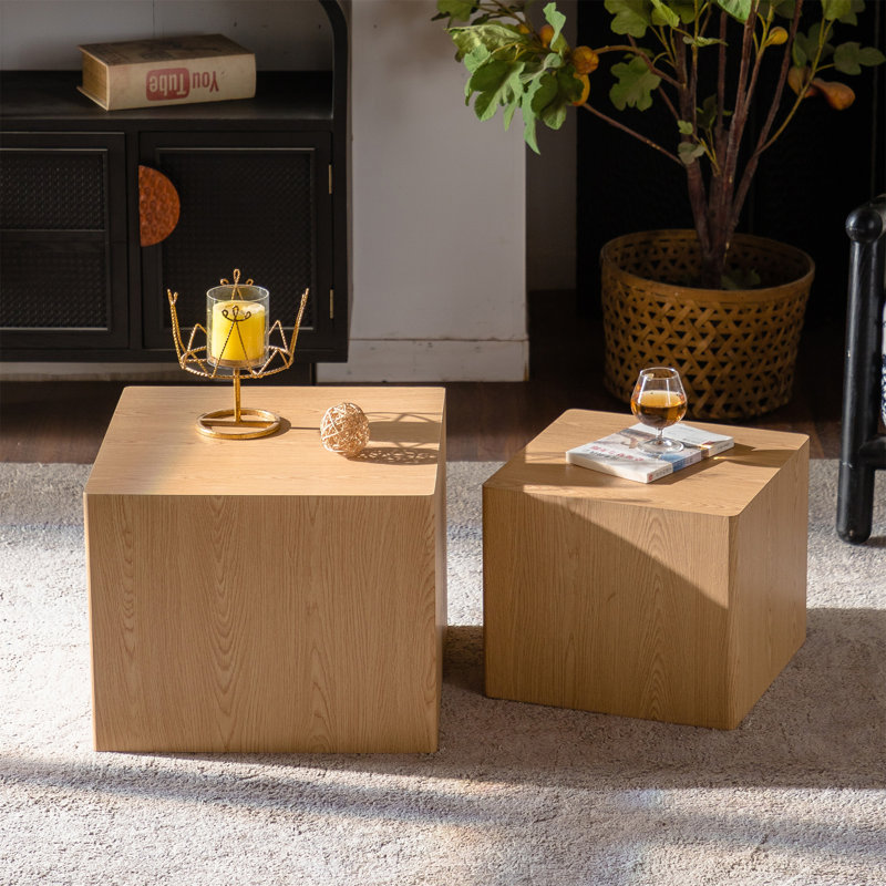 Ensemble de 2 tables basses gigognes en bois naturel