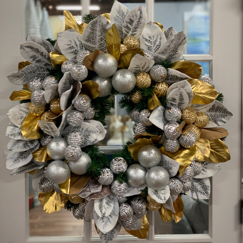 32" Holiday Wreath With Magnolia Leaf And Ornaments