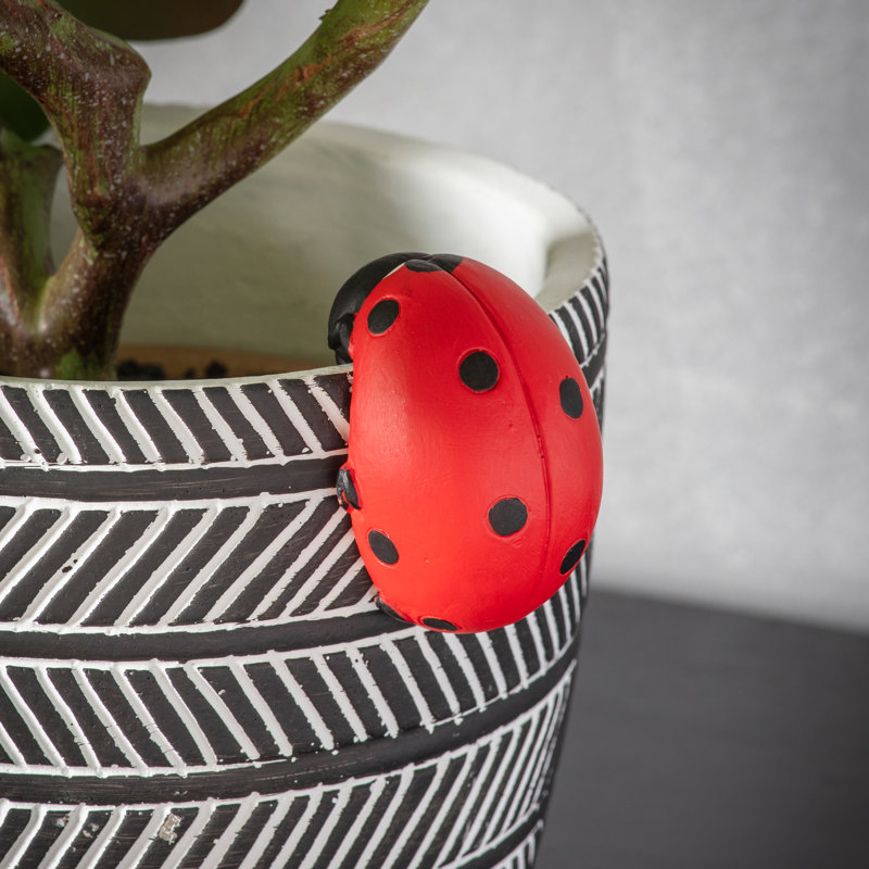 Boisvert Insect Plastic Garden Statue
