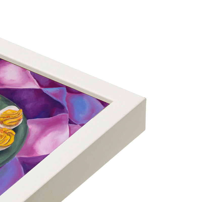 Art mural «Egg on Top» par Desiree Thomas - «Good Egg on Art» par Angel, H 18 po x l 24 po