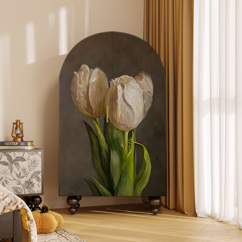 Armoire arquée avec tablettes et portes d'art