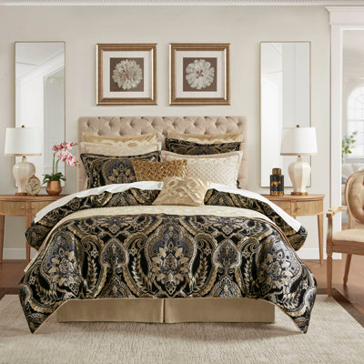 Chenille Jacquard Damask Comforter Set with Decorative Shams