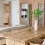 Ensemble de table de salle à manger simple et naturel en bois massif-108223791