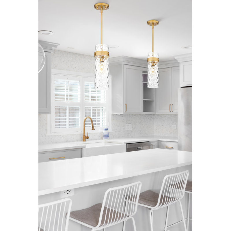 Luminaire suspendu 1 lumière 5,75 pouces Cheryll, Laiton