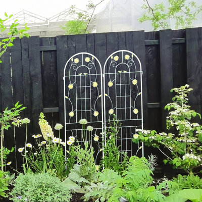 Paquet de 4 treillis de jardin 71 po x 19,7 po, métal antirouille, blanc crème, excellent pour les plantes grimpantes comme les lierre