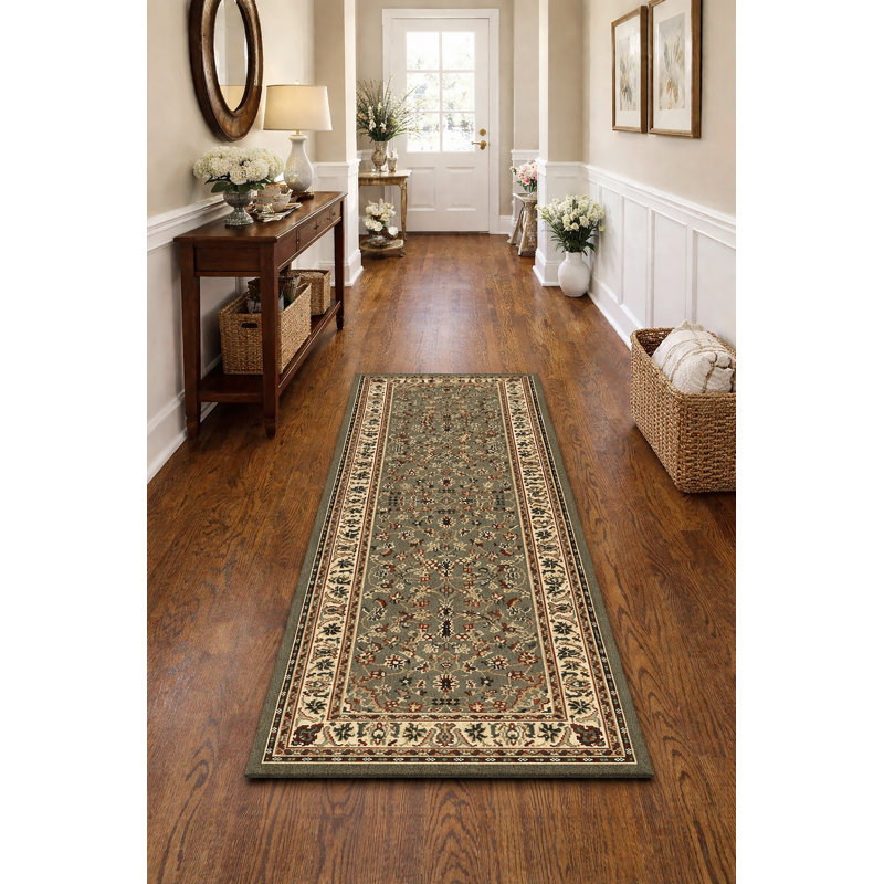 Tapis d'intérieur traditionnel vert sauge Safira, Tapis de couloir 2 pi 2 po x 7 pi 7 po