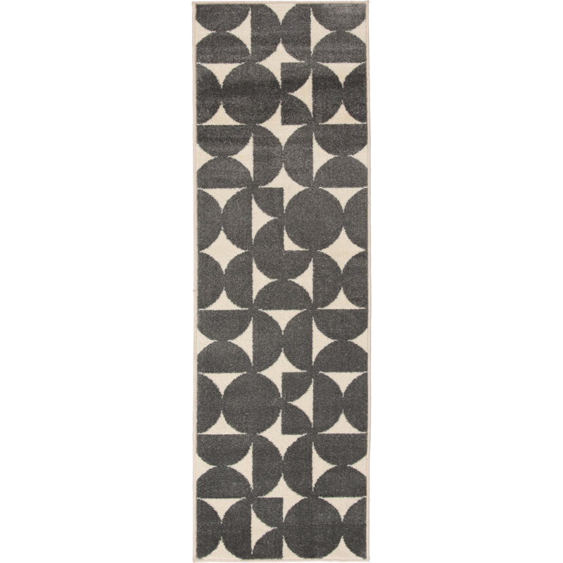 Betrice Geometric Rug, Runner 2' x 6'7''