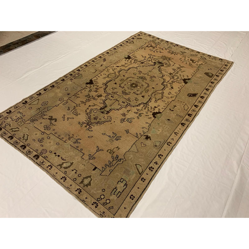 Bhavith One-of-a-Kind 4′10″ X 8′ 1980s Wool Area Rug