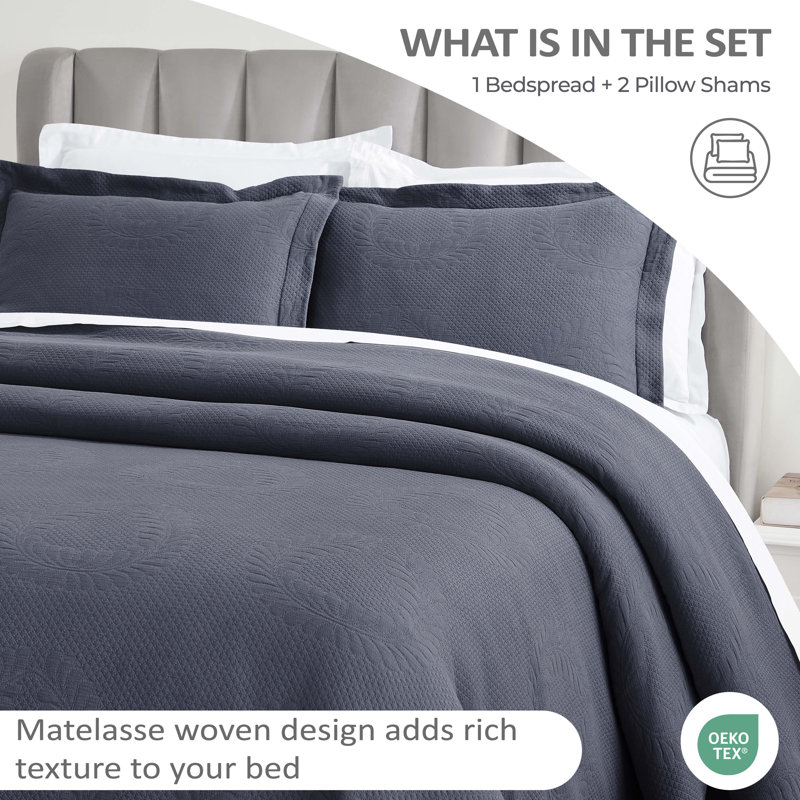 Peploi Medium Weight Jacquard Matelasse Floral Wreath 3 Piece Bedspread Set, Denim Blue, King Bedspread + 2 King Shams