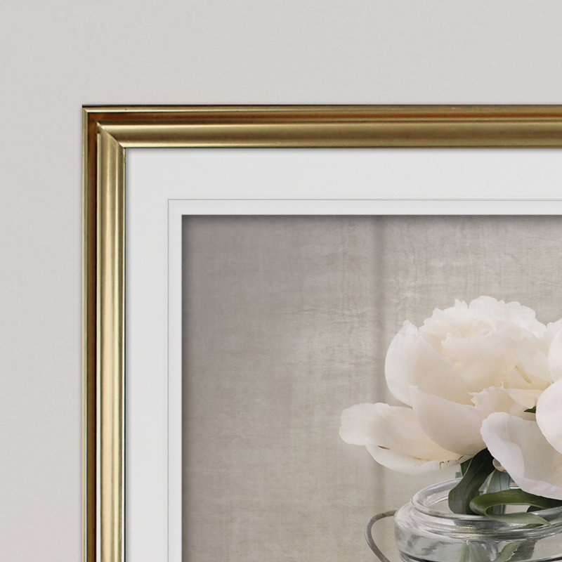 Mason Jar Bloom II - reproduction d'art encadrée, H 28 po x l 38 po x P 1,5 po, Or