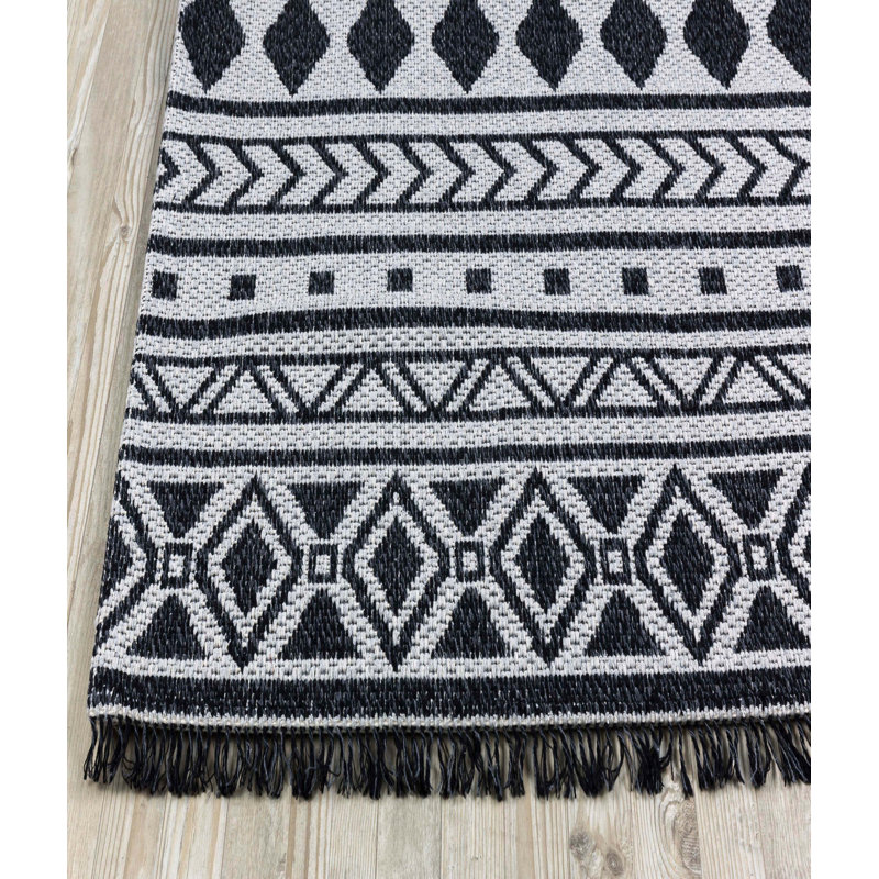 Kohdyn Cotton Geometric Indoor Rug, Rectangle 4'2" x 5'11"
