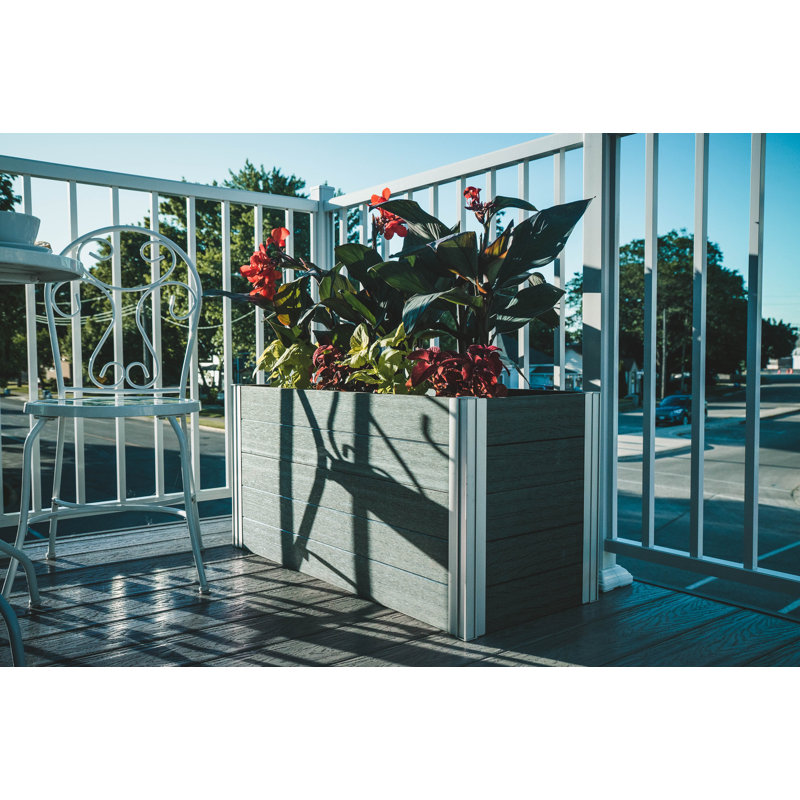 Boîte à fleurs en plastique Urbana, Gris, H 18 po x l 39 po x P 16 po
