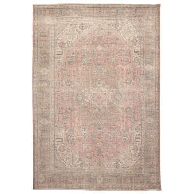 Tapis rouge Munn 6'7" x 9'4"