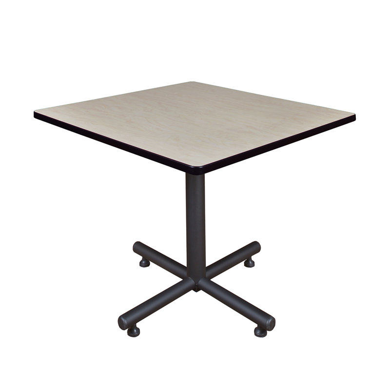 Nicklo rest room table, Stratifié en érable