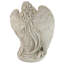 Statue d'ange qui prie silencieusement