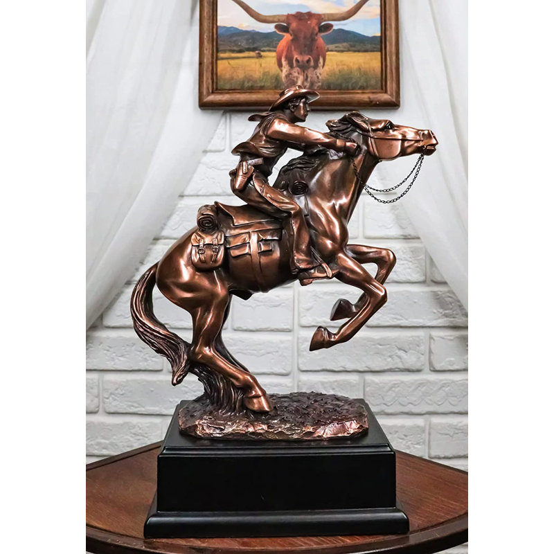 Statue en résine bronzée Jhenae