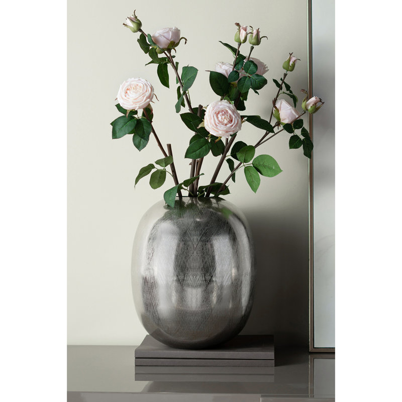 Vase en aluminium, stries argentées, 15"