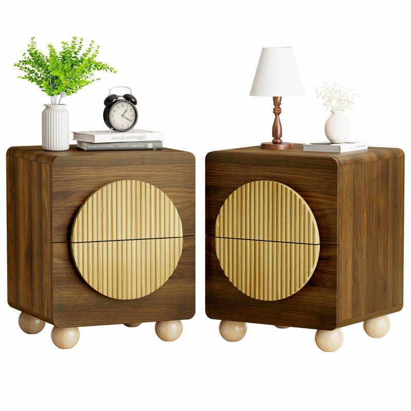 Table de chevet cannelée Mid-Century avec poignée lune, Noyer, Set of 2