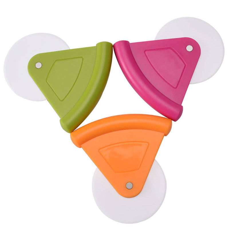 1Pcs Coupe-pizza Outils de tranchage Outils de coupe de pain Outils de cuisson (couleur aléatoire)
