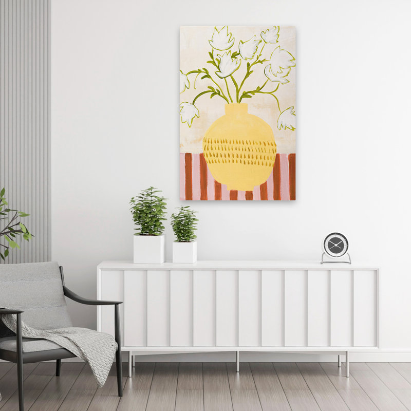 Vase jaune - art floral et nature morte, H 36 po x l 24 po