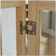 Vitrine lumineuse en verre avec tablettes réglables - 2 portes, 1 tiroir, lumières DEL, finition chêne clair élégant-627316721