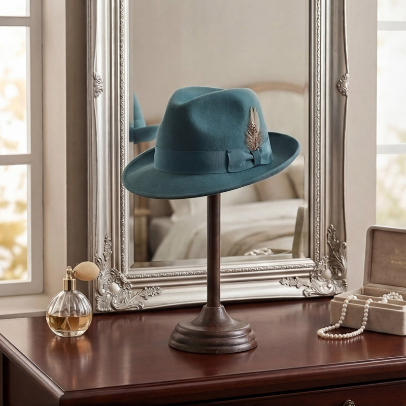 Portemanteau antique