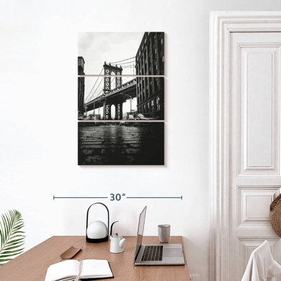 Nicci Brooklyn Bridge Street View