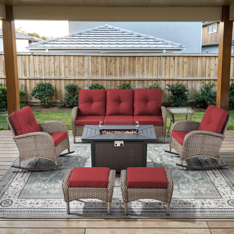 Ensemble de table de foyer d'extérieur en rotin 7 pièces avec chaises berçantes et canapé, Rouge