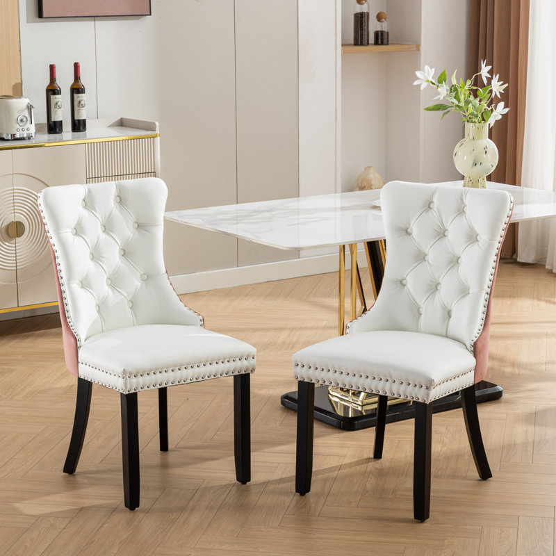Ensemble de 2 chaises rembourrées avec pieds en bois et garniture cloutée