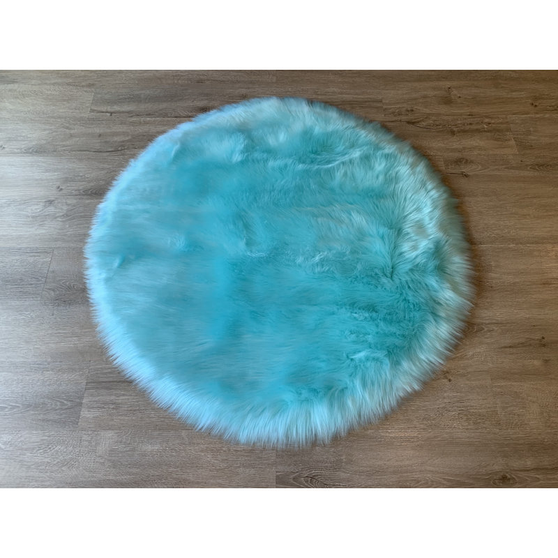 Mar Vista Faux Sheepskin Indoor Rug, Round 6'6"