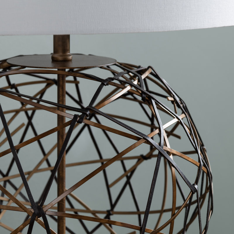 Lampe de table en métal