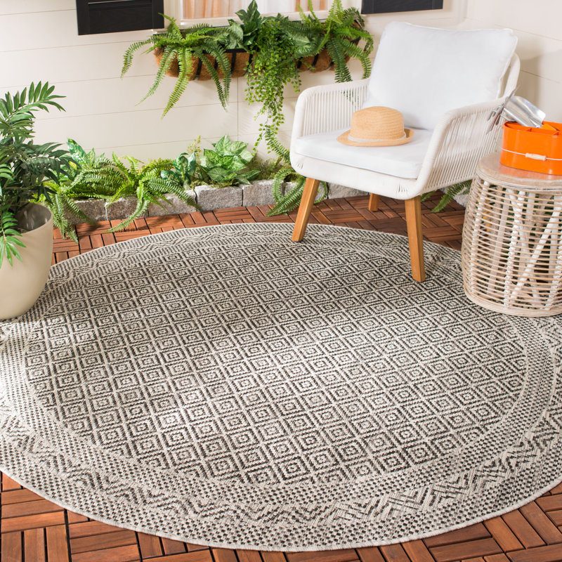 Amarien Performance Geometric Indoor/Outdoor Area Rug, Round 6'7"