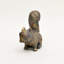 Figurine Curieux en aluminium à finition antique Curieux
