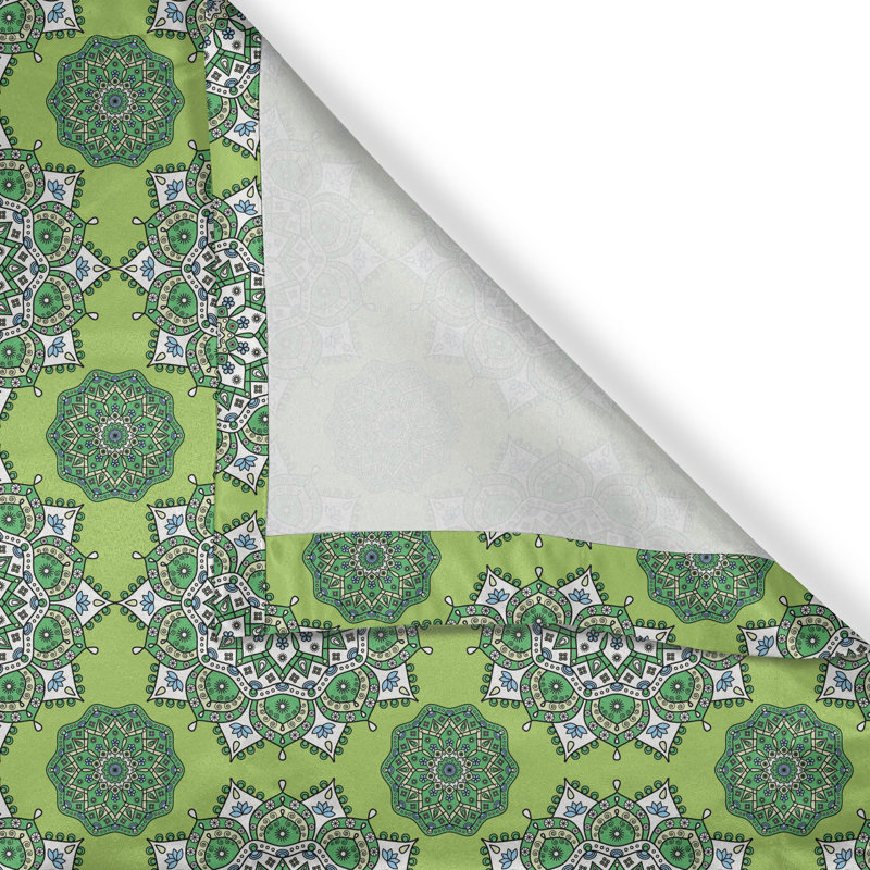 Rideau de fenêtre décoratif vert lime à 2 panneaux Latitude Run®, 50 po x 84 po, vert fougère blanc, L 50 po x L 84 po