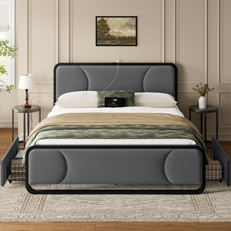 Lit plateforme capitonné en velours Dorrough, Grand lit, Gris