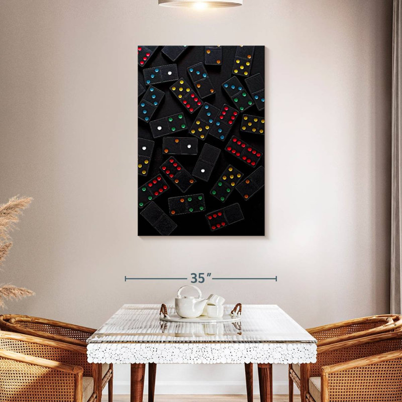 Dominos dispersés sur table Senne, H 45 po x l 30 po