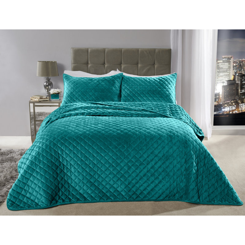 Kacie Polyester Bedspread with Pillow Shams Included, Peacock Green