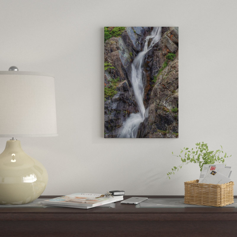 « splashwater chute » par bill sherrell, reproduction d’impression sur toile tendue, H 26 po x l 18 po x P 1,5 po